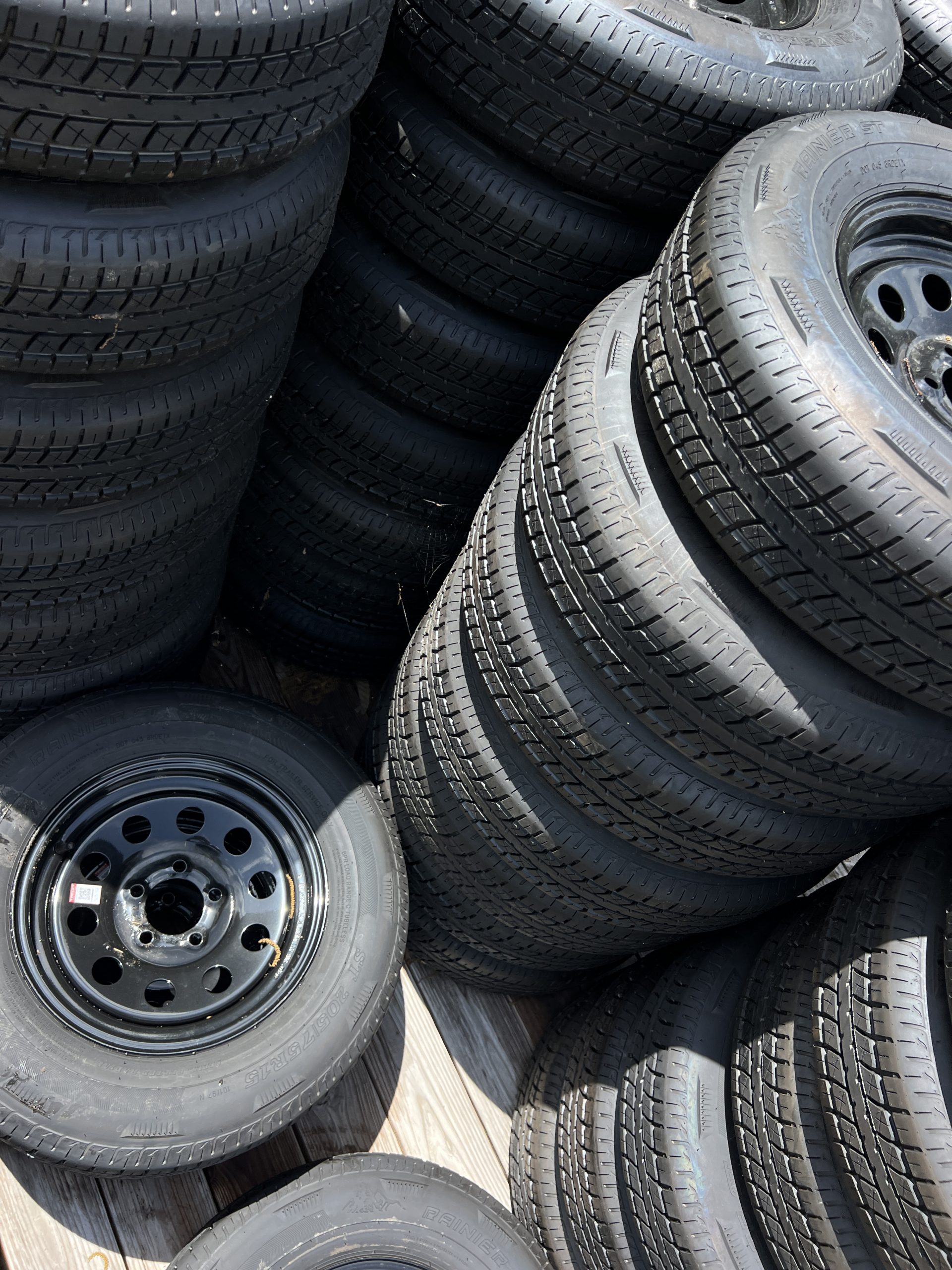 "Fresh 205/75R15 Tire Mounted on 5-Lug Rim - Ready to Roll!"β
π - Image 2