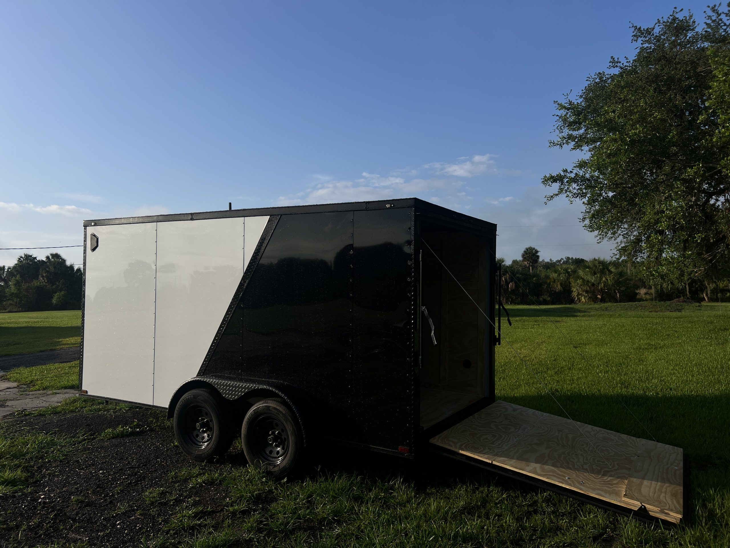 π 2026 7x14 Ta Enclosed Cargo Trailer Double Axle Polycore 0.080π₯ (TWO TONE WHITE / BLACK TRIM) - Image 2