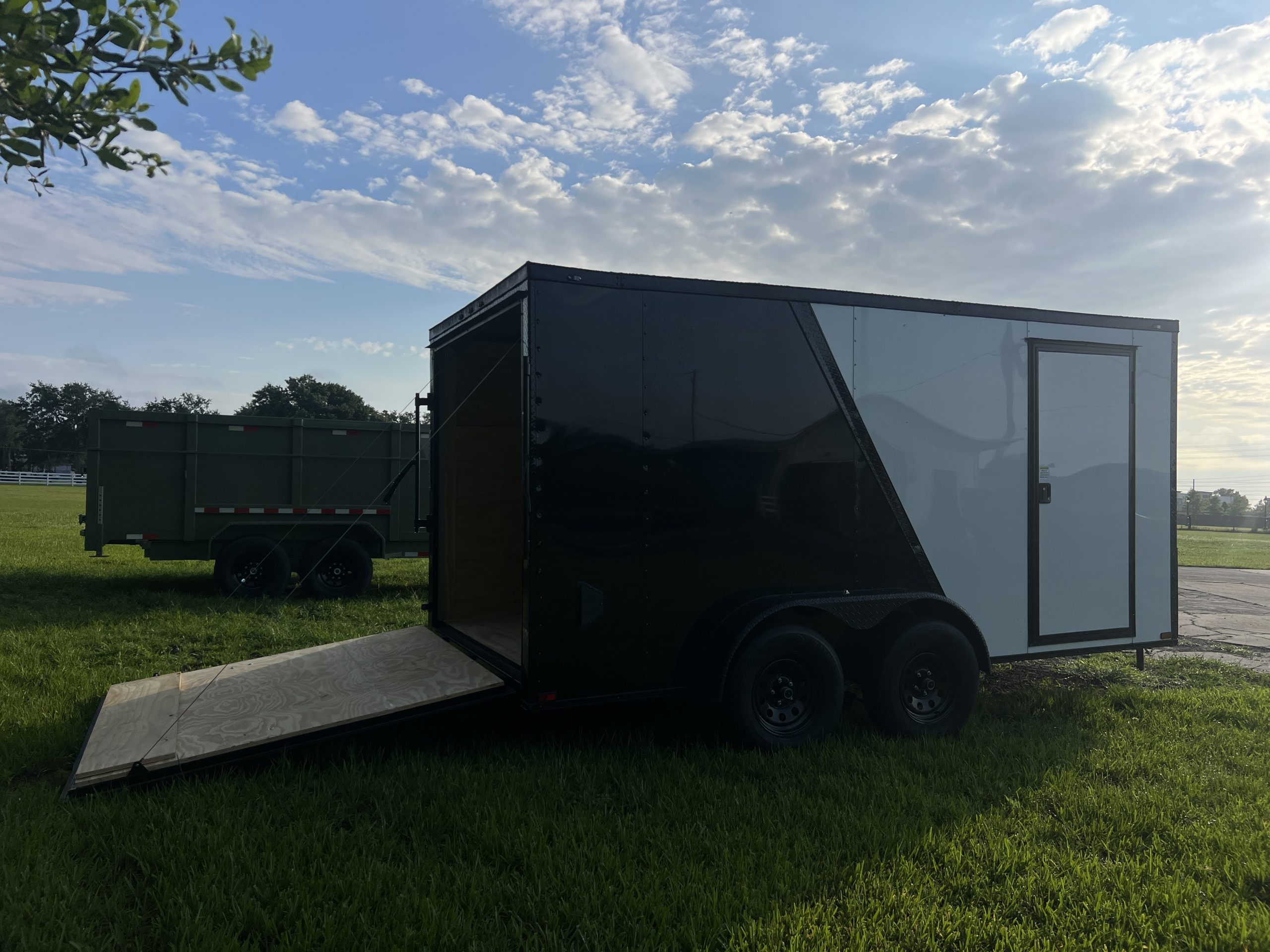 π 2026 7x14 Ta Enclosed Cargo Trailer Double Axle Polycore 0.080π₯ (TWO TONE WHITE / BLACK TRIM) - Image 4