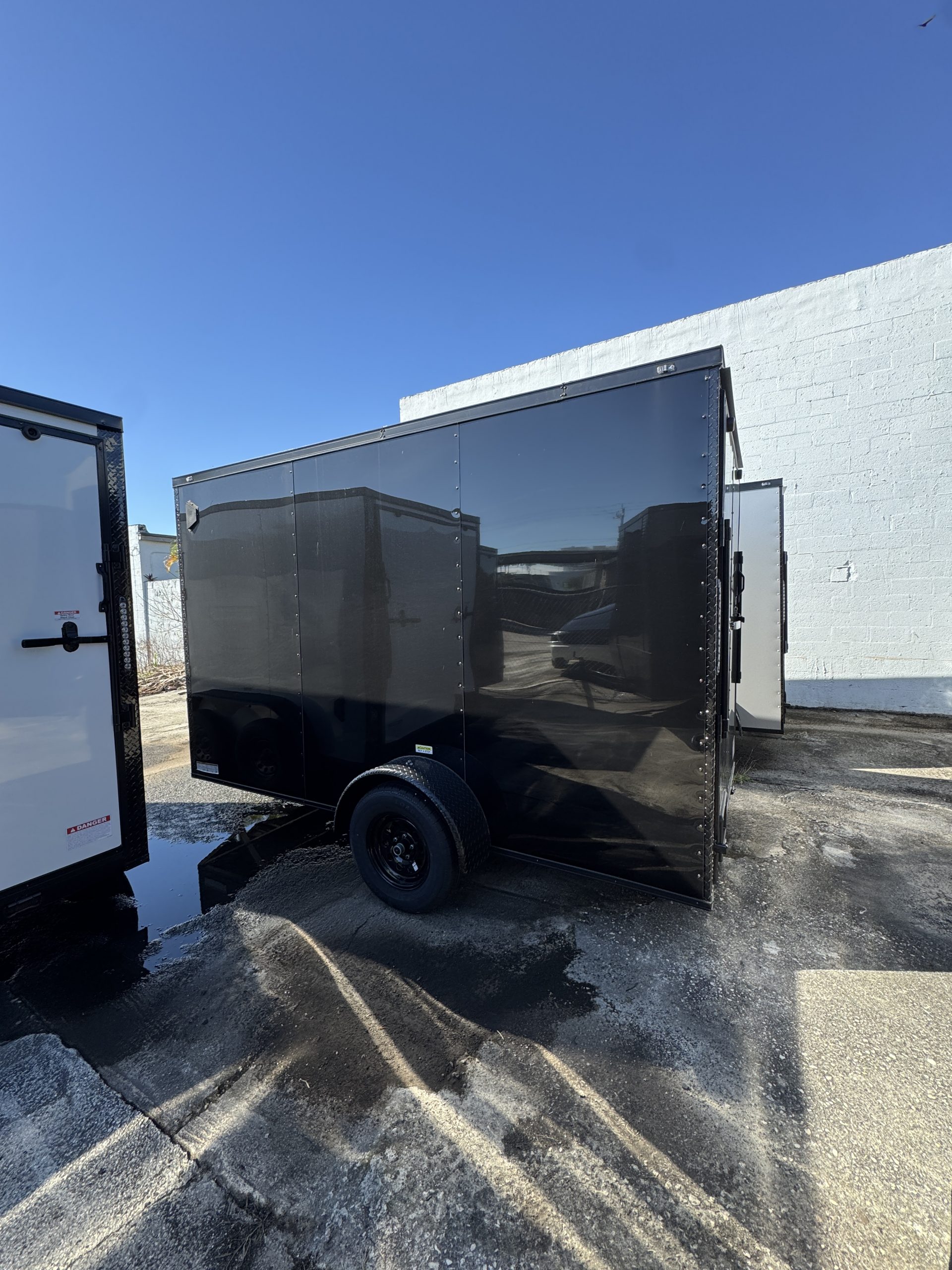 π 2026 6x10 Sa Enclosed Cargo Trailer Single Axle 0.080 Polycore π₯ (BLACKOUT) - Image 2
