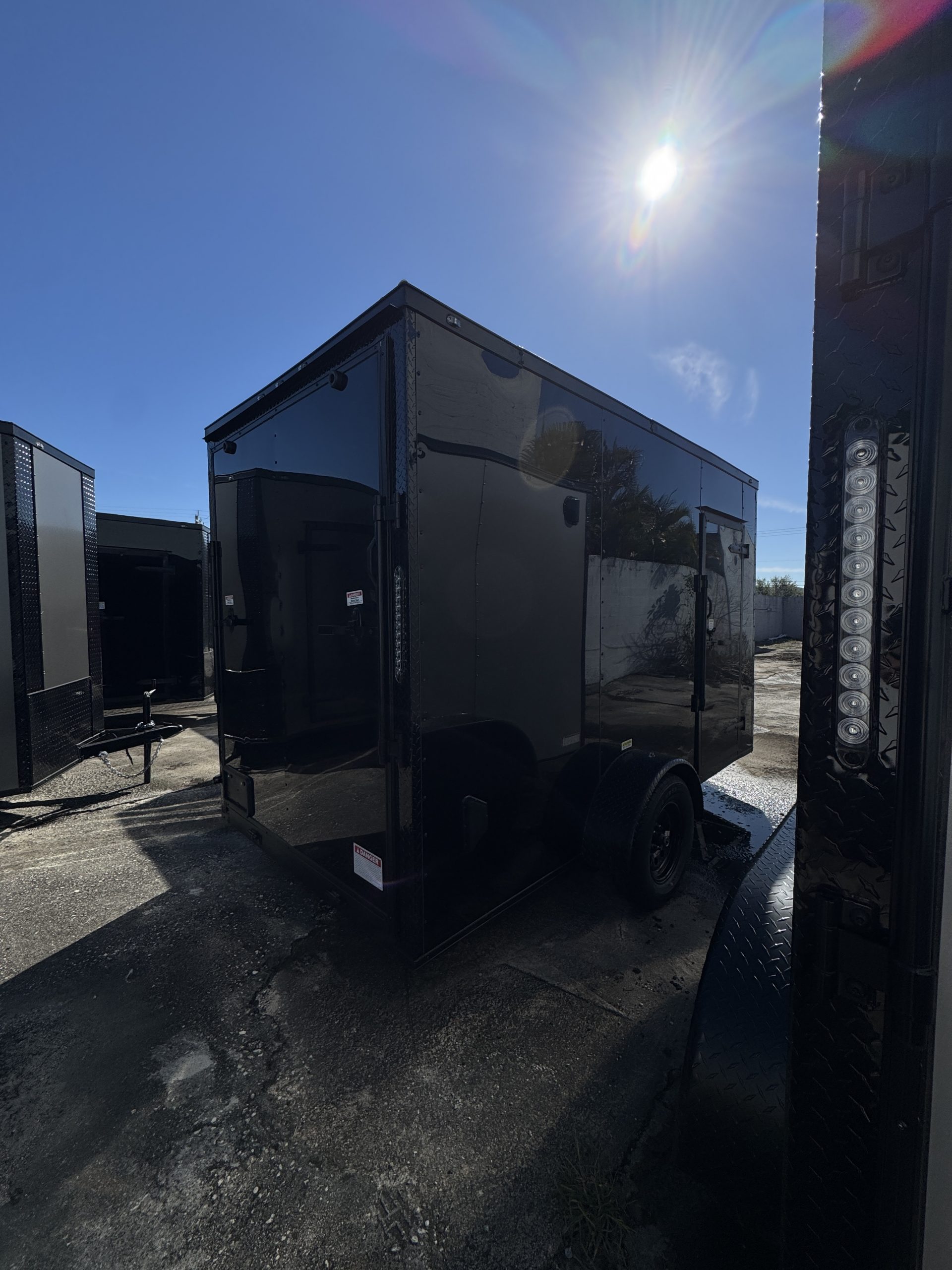 π 2026 6x10 Sa Enclosed Cargo Trailer Single Axle 0.080 Polycore π₯ (BLACKOUT) - Image 4